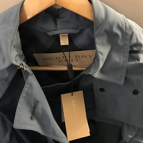 Gorgeous trench coat - Picture 4 of 7